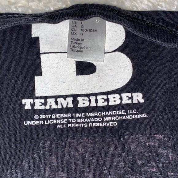 Team Bieber Stadium Tour t shirt. Bundle only. - Picture 4 of 5
